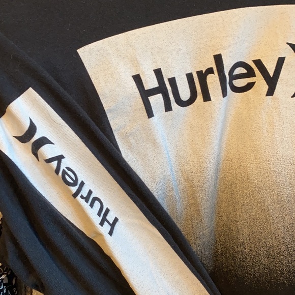 Too small, hardly worn. Size large, long sleeve, detailing on sleeves - Picture 3 of 3